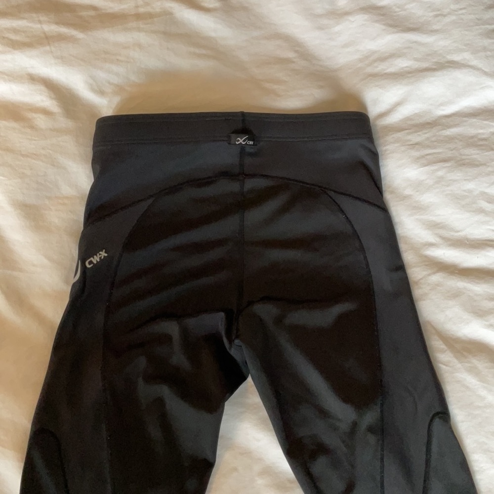 CW-X Joint Support Compression Capri - Picture 7 of 9